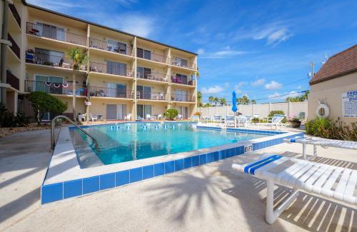 New Smyrna Beach Apartment | Stunning Ocean Views STEPS from the Beach with Pool! Fabulous 4th Floor Studio!