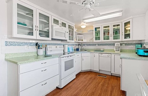 Kitty Hawk Cottage | Stunning Ocean Views - Hot Tub - Cottage with Character - 5 Stars!