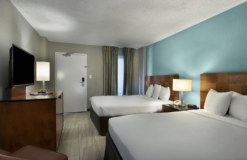 Myrtle Beach Resort | Stunning Oceanfront Suite w/Balcony + Official On-Site Rental Privileges