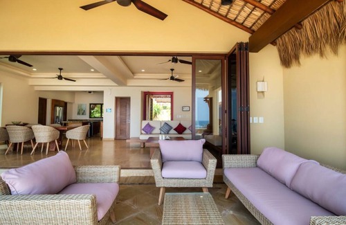 Santa Maria Huatulco Villa | Stunning Oceanfront Luxury Villa