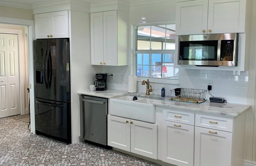 Sebring House | Stunning, 'Old Florida' lake house in Sebring, Florida with private dock!