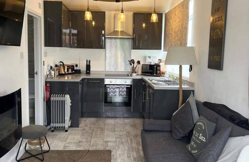 Bridlington Ski Chalet | Stunning One Bed Modern & Contemporary Chalet