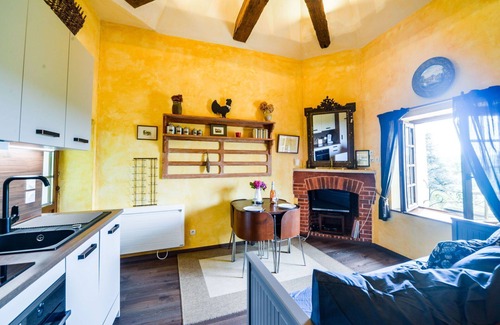 Chissay-en-Touraine House | Stunning private villa for 3 people with WIFI, TV, terrace, panoramic view and parking