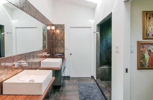 Wallkill House | Stunning Peaceful Catskills Retreat, Perfect for Remote Work and Relaxation