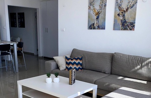 Eilat House | Stunning Penthouse with sea views and private heated pool