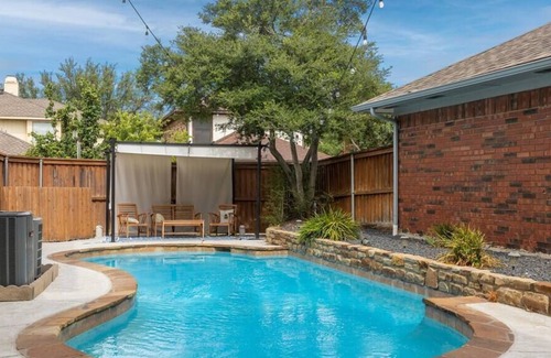 North Central Carrollton House | Stunning Pool, Beautiful 3/2 home w/Outdoor Space!