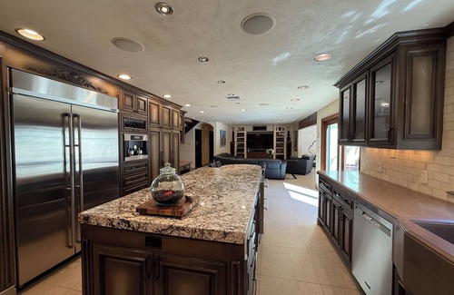Calabasas House | Stunning Pool Resort in Calabasas! 5BDs & 4BAs