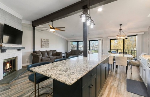 Fontana-on-Geneva Lake Condo | Stunning Pool View Condo at Abbey Villa |Gas Fireplace |Deck |Walk to Beach & Restaurants
