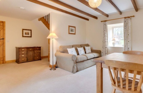 Wooler House | Stunning private villa for 4 people with WIFI, TV, pets allowed, panoramic view and parking