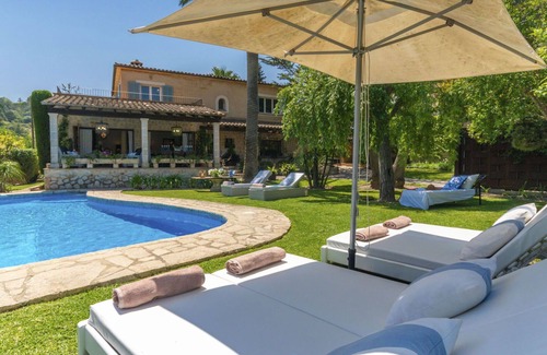Mancor de la Vall Villa | Stunning private villa with private pool, WIFI, A/C, TV, patio, panoramic view and parking