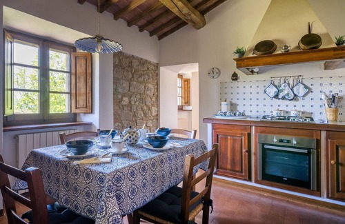 Monteroni d'Arbia Villa | Stunning private villa with private pool, WIFI, TV, veranda, panoramic view, parking, close to Siena