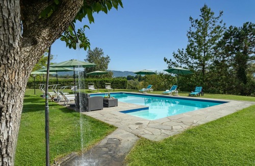 Borgo San Lorenzo Villa | Stunning private villa for 10 people with WIFI, A/C, private pool, TV, patio and pets allowed