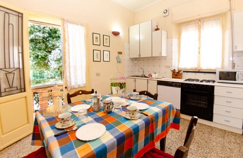 Cascine-La Croce Villa | Stunning private villa with WIFI, private pool, TV, veranda, pets allowed, parking, close to Lucca