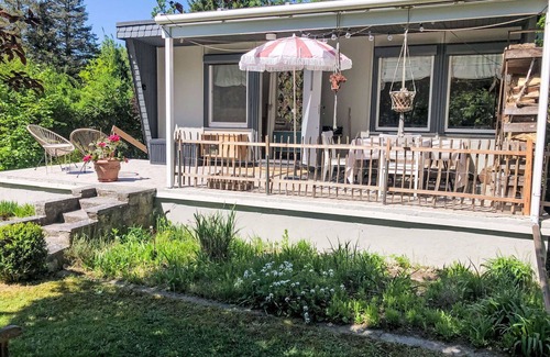 Langewahl House | Stunning private villa for 2 guests with TV, terrace, pets allowed and parking