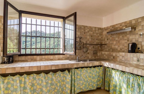 Chateaudouble House | Stunning private villa for 6 people with private pool, TV, patio and parking