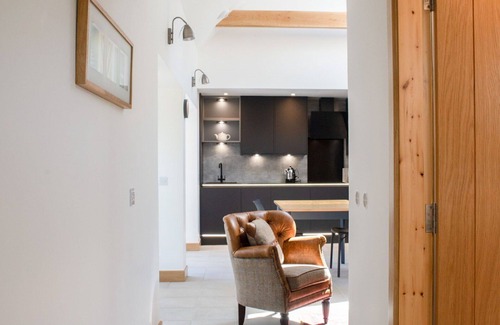 Suladale House | Stunning private villa for 2 people with WIFI, TV, patio, panoramic view and parking