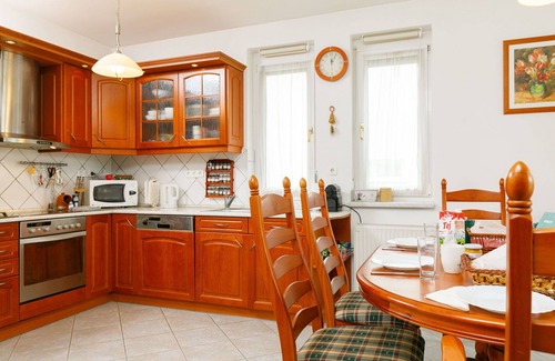 Balatonoszod House | Stunning private villa for 10 people with WIFI, A/C, TV, terrace and parking