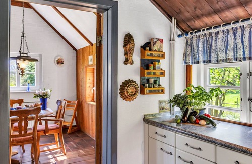 Oberndorf House | Stunning private villa for 5 people with WIFI, TV, terrace and pets allowed