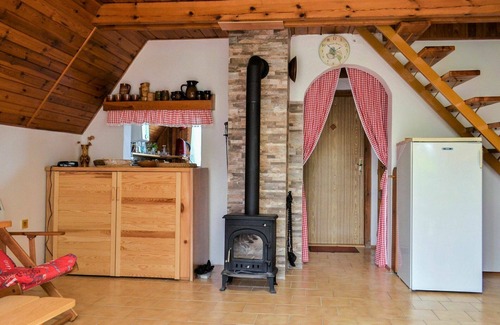 Zabovresky House | Stunning private villa for 4 people with WIFI, TV and terrace