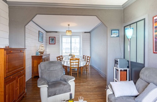 Plozevet House | Stunning private villa for 6 people with WIFI, TV, terrace and parking