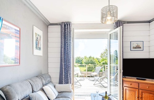 Plozevet House | Stunning private villa for 6 people with WIFI, TV, terrace and parking