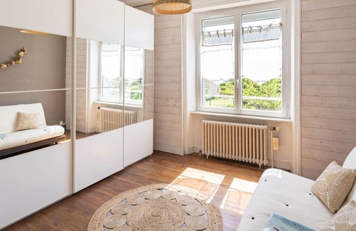 Plozevet House | Stunning private villa for 6 people with WIFI, TV, terrace and parking