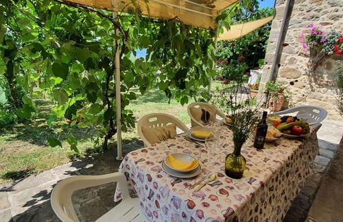 Petrognano Villa | Stunning private villa with hot tub, A/C, internet, TV, pets allowed, panoramic view, close to Lucca