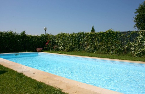 Lucignano Villa | Stunning private villa for 12 people with private pool, WIFI, TV and balcony