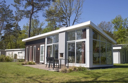 IJhorst House | Stunning private villa for 4 guests with pool, WIFI, TV and terrace