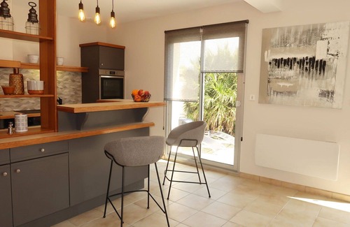 Kerlouet House | Stunning private villa for 8 guests with WIFI, TV, terrace and parking