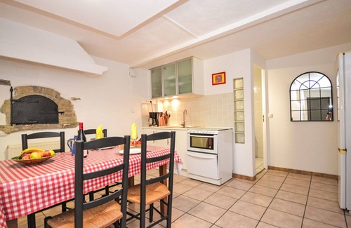 La Touche Villa | Stunning private villa for 2 guests with WIFI, TV, terrace, pets allowed and parking