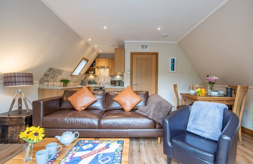 Kilfinnan House | Stunning private villa for 4 guests with WIFI, TV, balcony, panoramic view and parking
