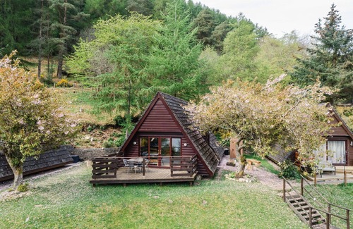 Kilfinnan House | Stunning private villa for 4 guests with WIFI, TV, balcony, panoramic view and parking