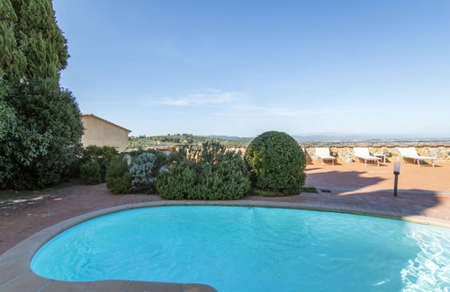 Lucignano House | Stunning private villa for 26 guests with hot tub, private pool, WIFI, A/C, TV and terrace