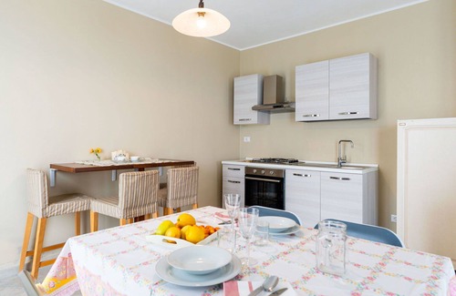 Castellaro House | Stunning private villa for 8 people with WIFI, terrace, pets allowed, panoramic view and parking