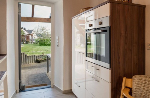 Manderscheid House | Stunning private villa for 7 guests with WIFI, TV, patio and parking