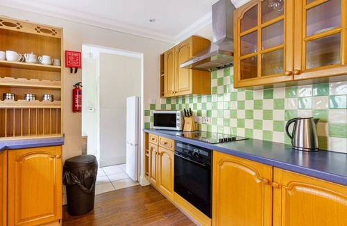 Bearnock House | Stunning private villa for 4 people with TV, patio, pets allowed, panoramic view and parking