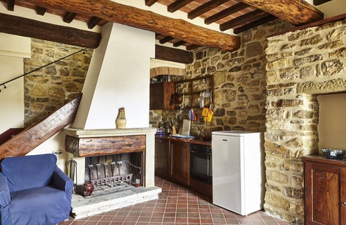 Capolona Villa | Stunning private villa for 18 guests with private pool, WIFI, TV and pets allowed, close to Arezzo