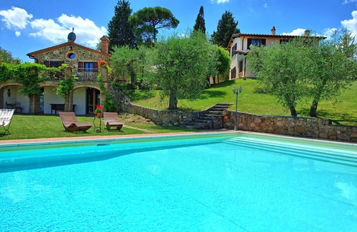 Lucignano Villa | Stunning private villa with private pool, WIFI, A/C, TV, patio, panoramic view and parking