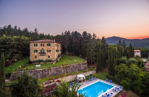 Ripoli Villa | Stunning private villa with hot tub, A/C, WIFI, private pool, TV, patio and panoramic view