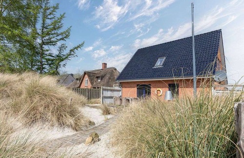 Hauert House | Stunning private villa for 6 people with WIFI, TV, terrace and parking