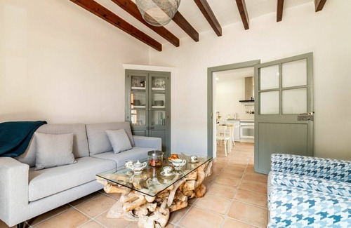 S'Arraco House | Stunning private villa for 6 people with A/C, WIFI, TV, patio and parking