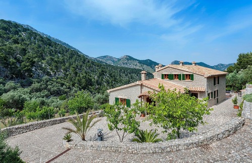 Selva House | Stunning private villa for 8 guests with private pool, A/C, WIFI, TV, terrace and parking