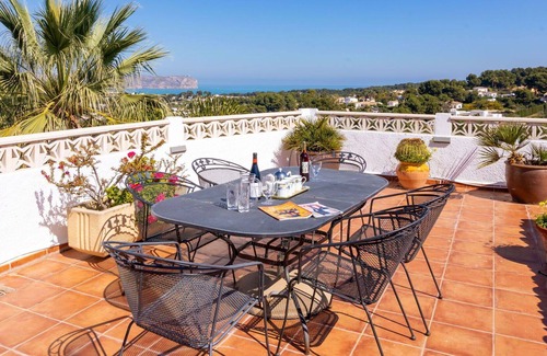 Panorama Villa | Stunning private villa for 6 guests with A/C, WIFI, private pool, TV, patio and parking