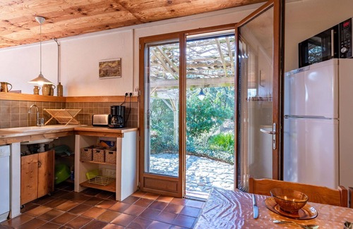 Abbazia House | Stunning private villa for 5 guests with WIFI, TV, patio, pets allowed, panoramic view and parking