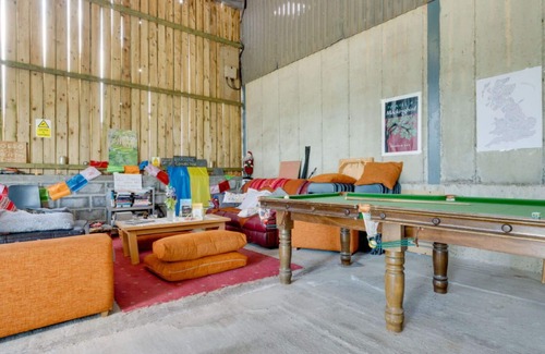 Trecastle Villa | Stunning private villa for 8 guests with WIFI, hot tub, TV, patio, panoramic view and parking