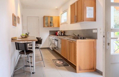 Mimizan House | Stunning private villa for 6 people with WIFI, TV, terrace, pets allowed and parking