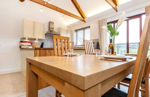 Carnon Downs House | Stunning private villa for 4 people with pool, WIFI, TV, patio and pets allowed