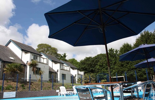 Carnon Downs House | Stunning private villa for 4 people with pool, WIFI, TV, patio and pets allowed