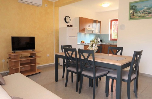 Zupanici House | Stunning private villa with private pool, WIFI, A/C, TV, terrace, pets allowed and parking